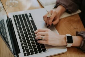 الرئيسية صاحبة مشروع تعمل على تطوير حضورها الرقمي